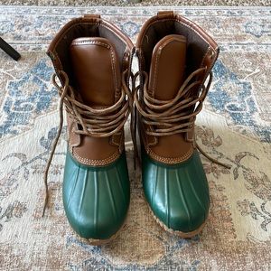 Khombu Boots size 7